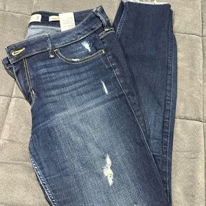 Hollister Low Rise Super Skinny Distressed Jeans Medium Wash
